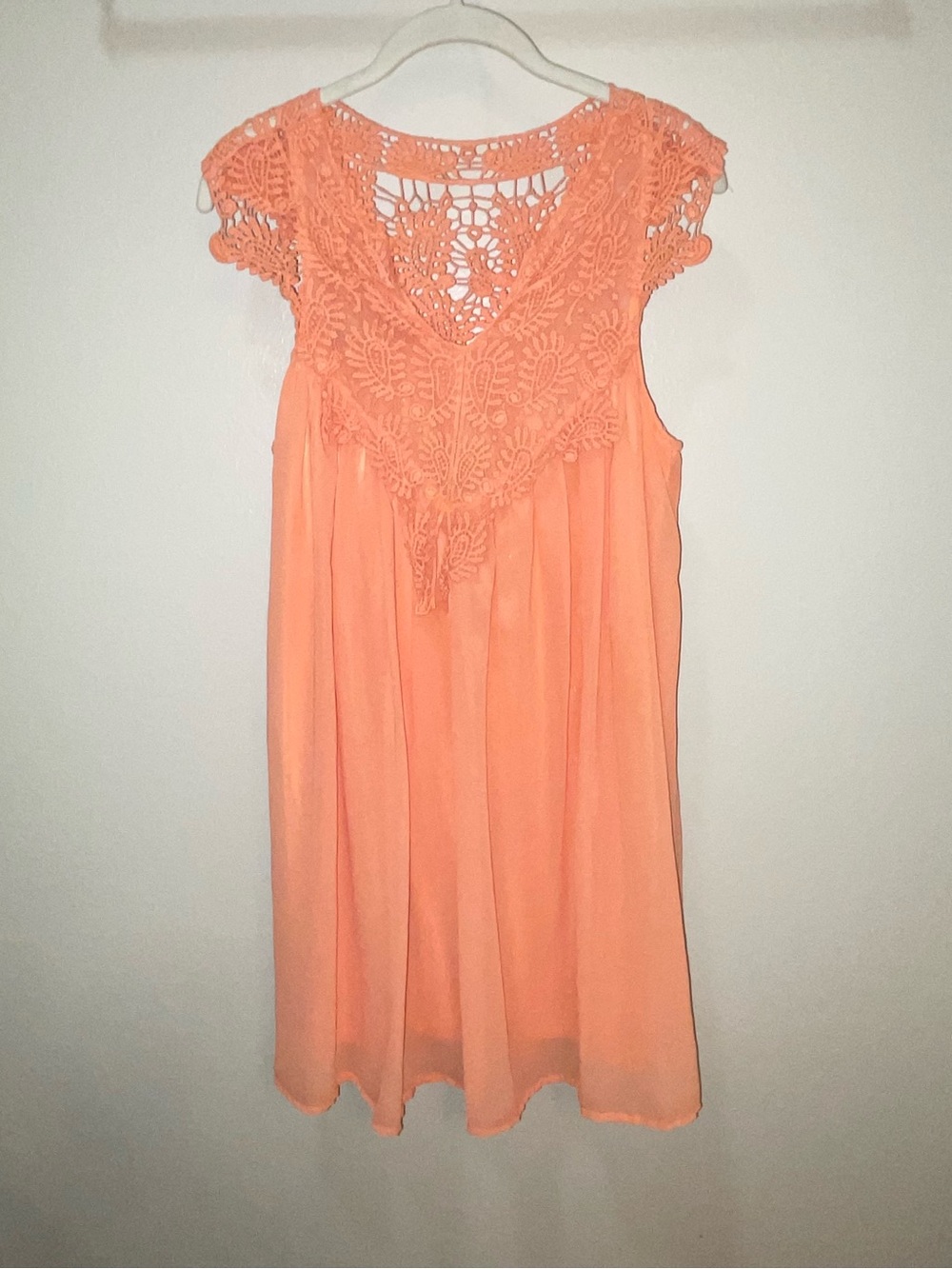 Peach Crochet Yoke Sleeveless Dress Sz L lined from the waist down